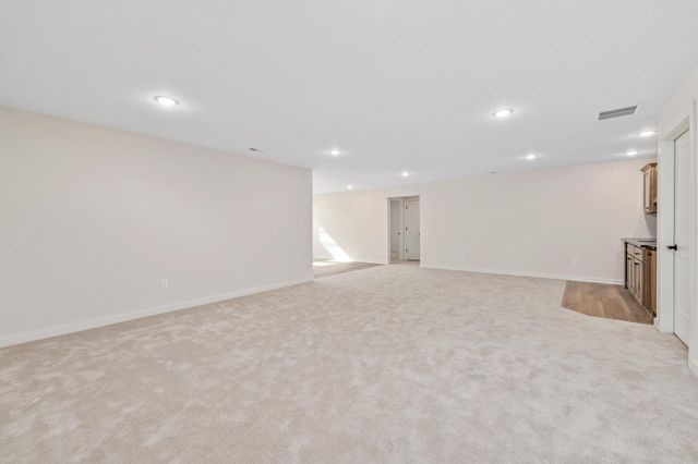 345 N Jackson Heights Ct, Wichita, KS 67206