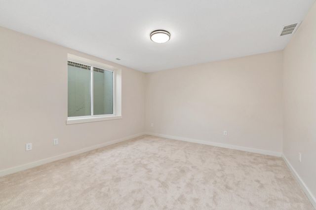 345 N Jackson Heights Ct, Wichita, KS 67206