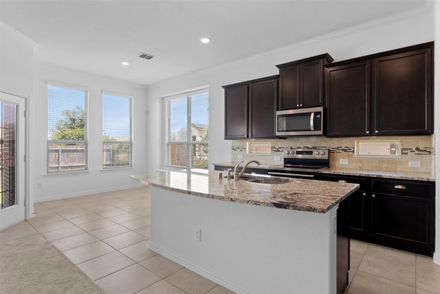 227 Chamberlain Drive, Fate, TX 75189