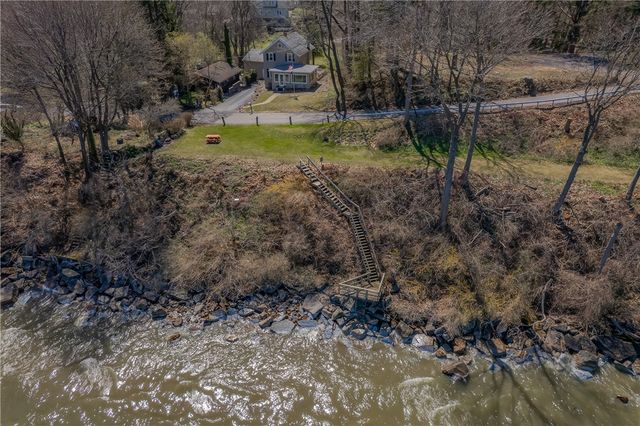 57 Lake Bluff Road, Irondequoit, NY 14622