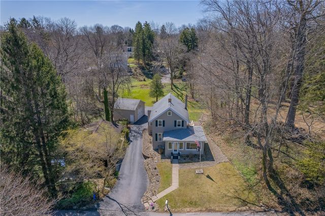 57 Lake Bluff Road, Irondequoit, NY 14622