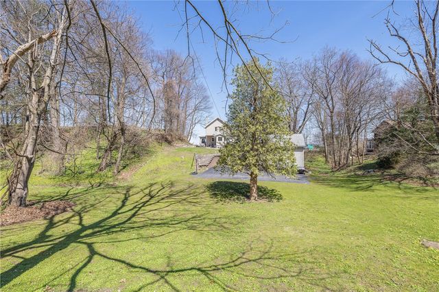 57 Lake Bluff Road, Irondequoit, NY 14622