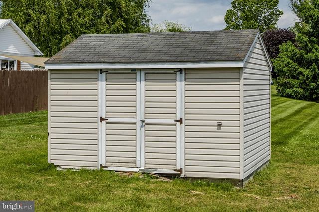 221 W HAMILTON AVE, Myerstown, PA 17067