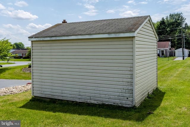 221 W HAMILTON AVE, Myerstown, PA 17067