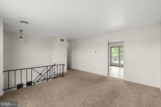 221 W HAMILTON AVE, Myerstown, PA 17067