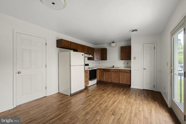221 W HAMILTON AVE, Myerstown, PA 17067