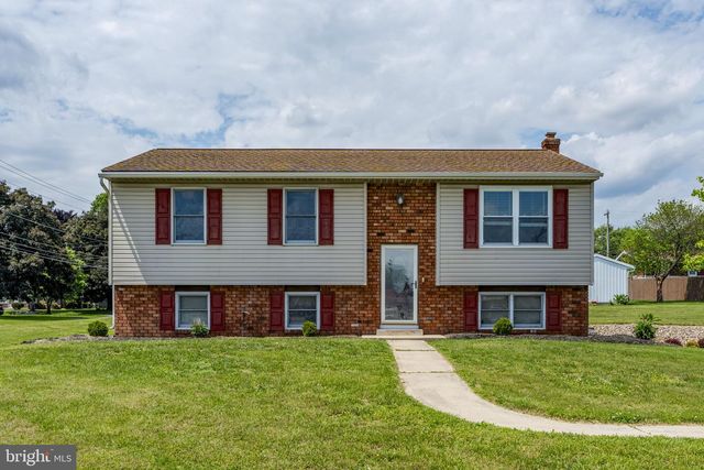 221 W HAMILTON AVE, Myerstown, PA 17067