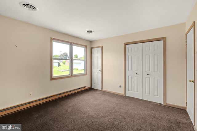 221 W HAMILTON AVE, Myerstown, PA 17067