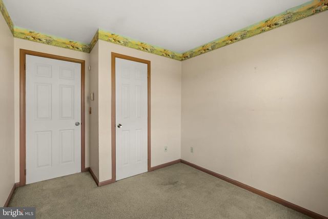 221 W HAMILTON AVE, Myerstown, PA 17067
