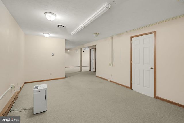 221 W HAMILTON AVE, Myerstown, PA 17067