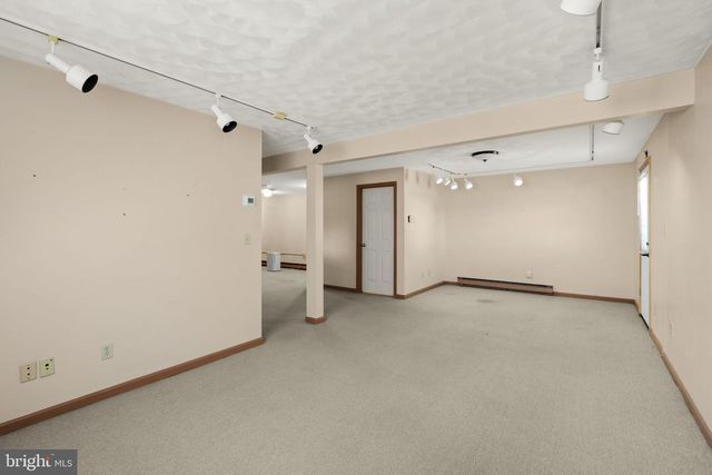221 W HAMILTON AVE, Myerstown, PA 17067
