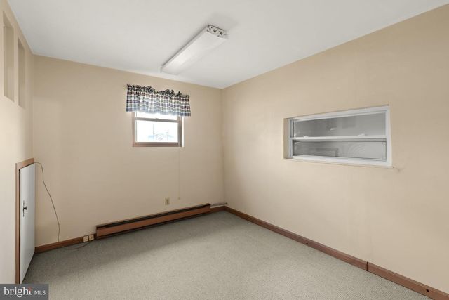 221 W HAMILTON AVE, Myerstown, PA 17067