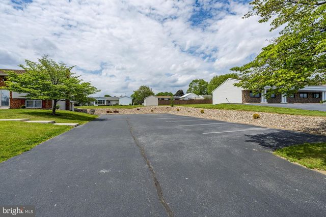 221 W HAMILTON AVE, Myerstown, PA 17067