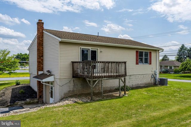 221 W HAMILTON AVE, Myerstown, PA 17067