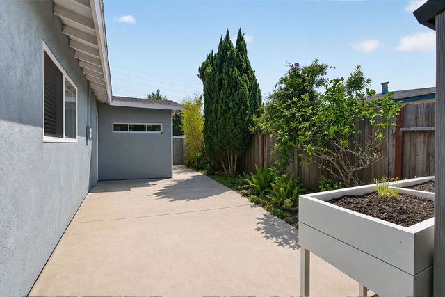 1010 W 19th, Costa Mesa, CA 92627