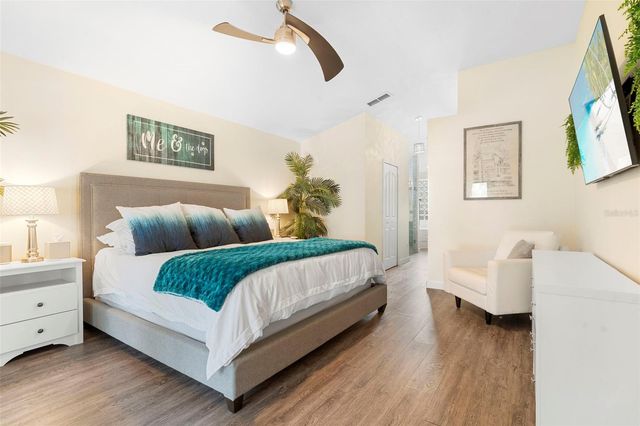 906 S LAKE LINDLEY DRIVE, Deland, FL 32724