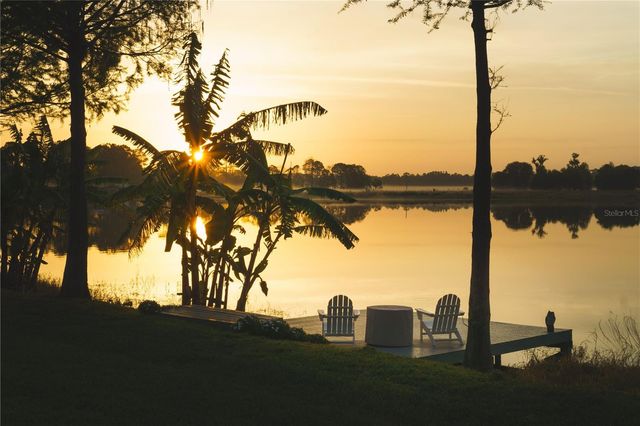 906 S LAKE LINDLEY DRIVE, Deland, FL 32724