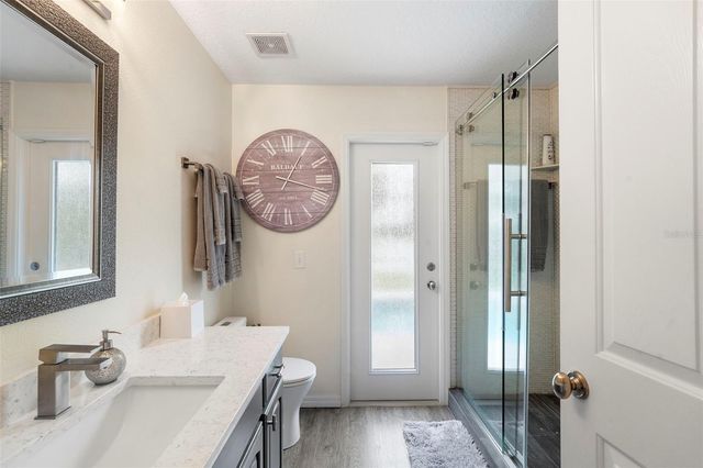 906 S LAKE LINDLEY DRIVE, Deland, FL 32724