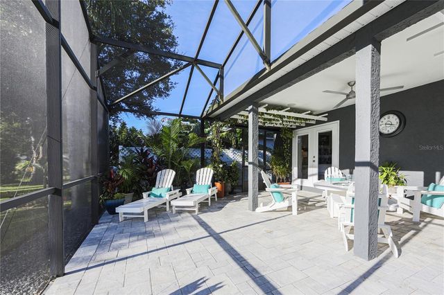 906 S LAKE LINDLEY DRIVE, Deland, FL 32724