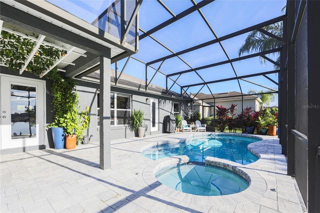 906 S LAKE LINDLEY DRIVE, Deland, FL 32724