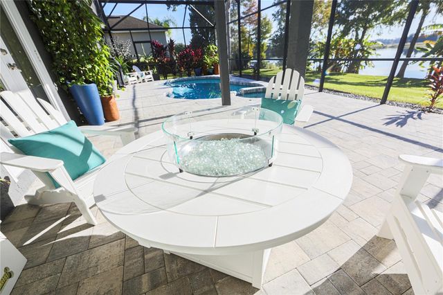 906 S LAKE LINDLEY DRIVE, Deland, FL 32724