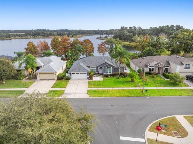 906 S LAKE LINDLEY DRIVE, Deland, FL 32724