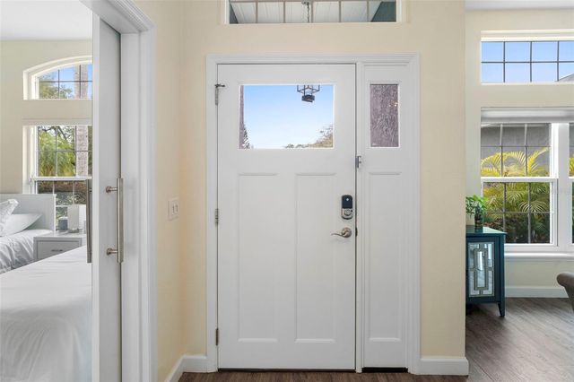 906 S LAKE LINDLEY DRIVE, Deland, FL 32724