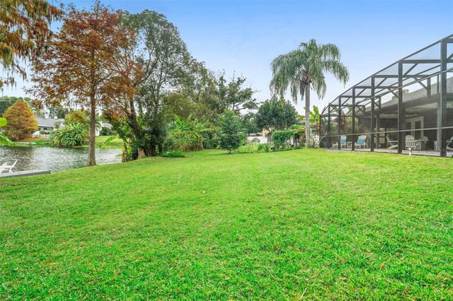 906 S LAKE LINDLEY DRIVE, Deland, FL 32724