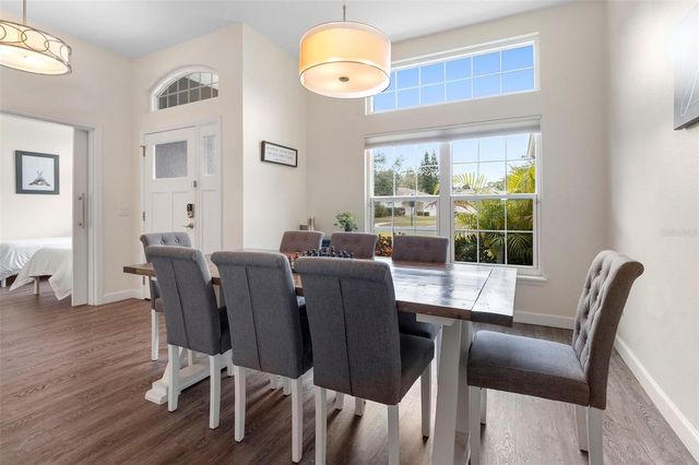 906 S LAKE LINDLEY DRIVE, Deland, FL 32724