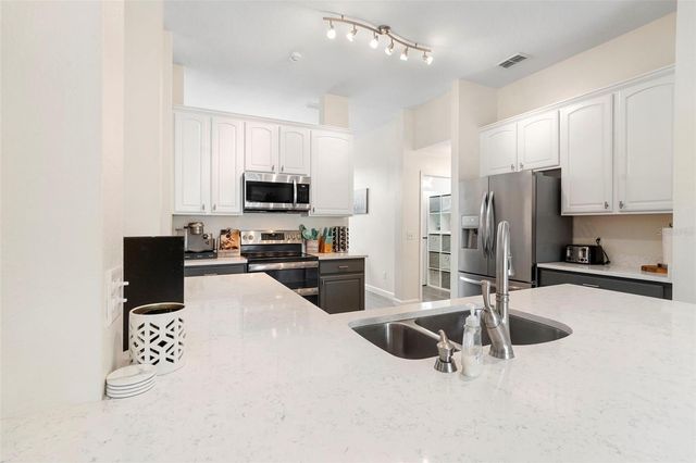 906 S LAKE LINDLEY DRIVE, Deland, FL 32724