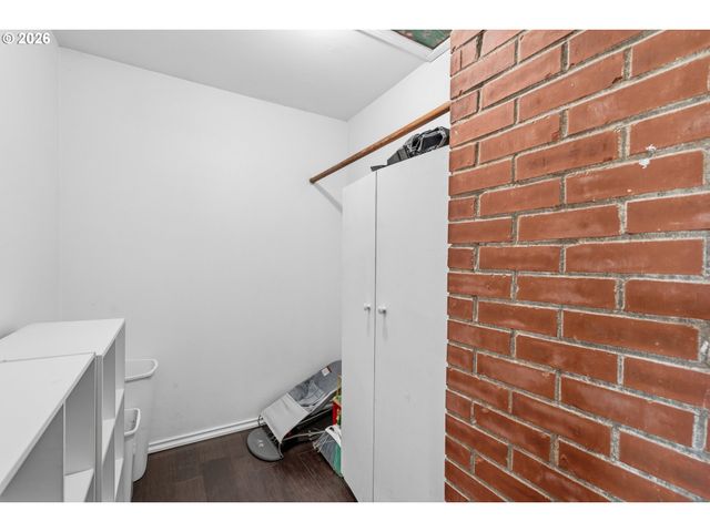 1127 PONDEROSA Ct, Springfield, OR 97477