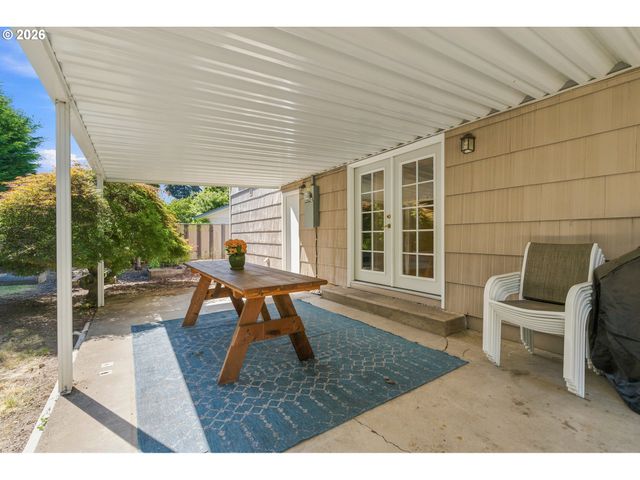 1127 PONDEROSA Ct, Springfield, OR 97477