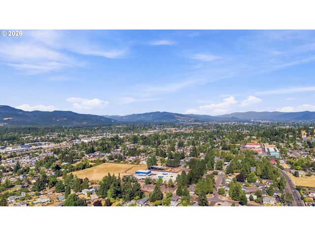 1127 PONDEROSA Ct, Springfield, OR 97477