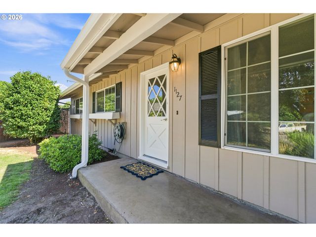 1127 PONDEROSA Ct, Springfield, OR 97477