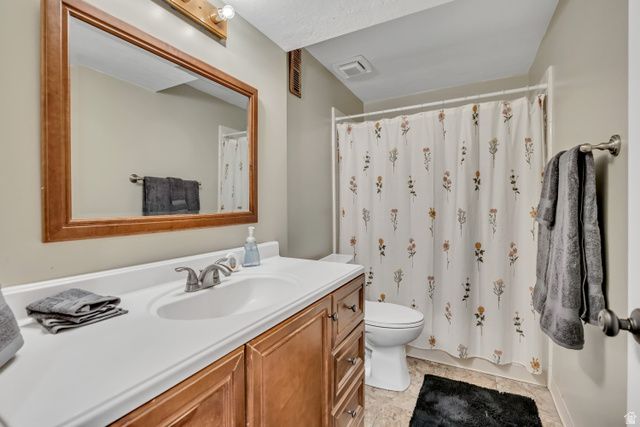 65 W 850 S, Centerville, UT 84014