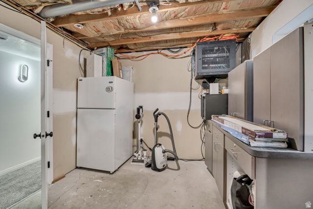 65 W 850 S, Centerville, UT 84014