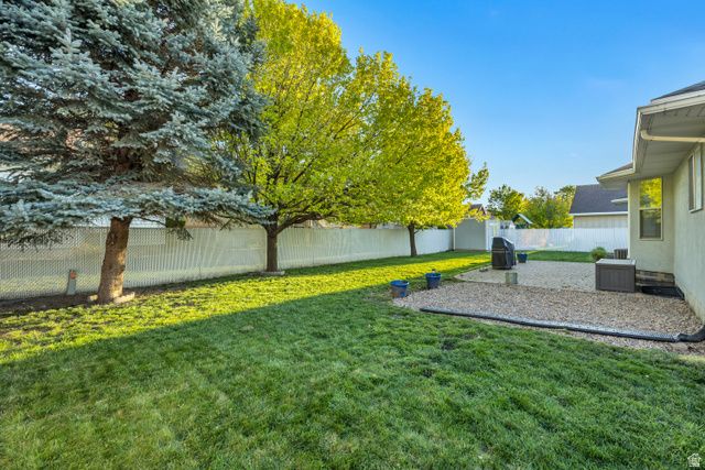 65 W 850 S, Centerville, UT 84014