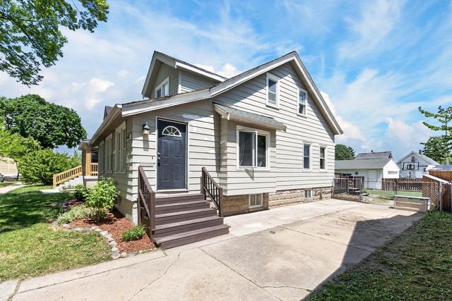 440 S 74th STREET, Milwaukee, WI 53214