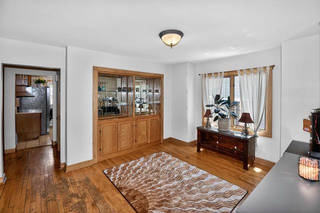 440 S 74th STREET, Milwaukee, WI 53214
