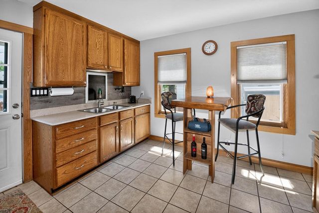 440 S 74th STREET, Milwaukee, WI 53214