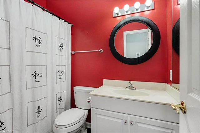 119 Riverwalk Lane, Jamestown, NC 27282