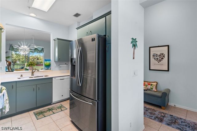 2335 Carrington CT 201, Naples, FL 34109