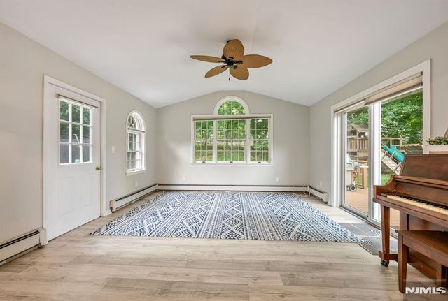 327 Hil Ray Avenue, Wyckoff, NJ 07481