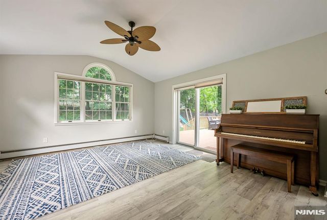 327 Hil Ray Avenue, Wyckoff, NJ 07481