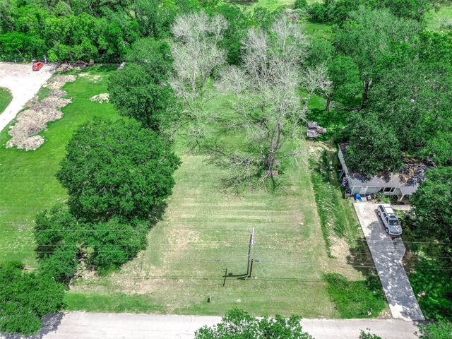 0 Krueger Dr, Dickinson, TX 77539