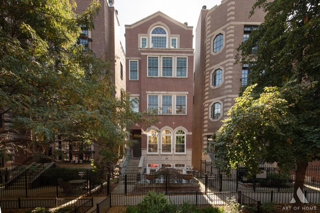 909 W Roscoe Street 1, Chicago, IL 60657 — exterior