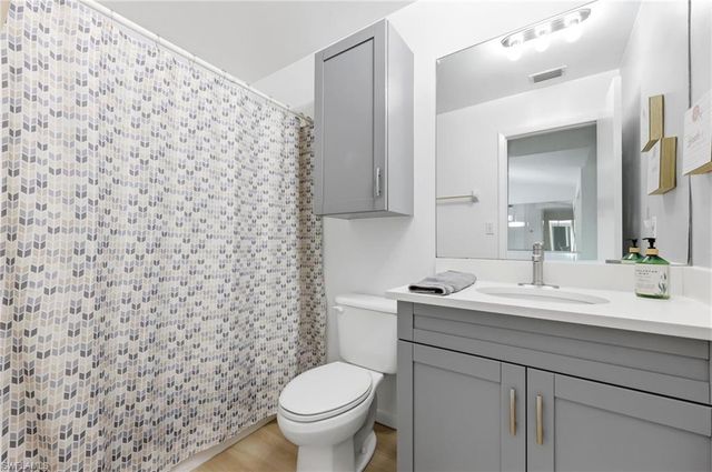 1476 Churchill CIR J203, Naples, FL 34116