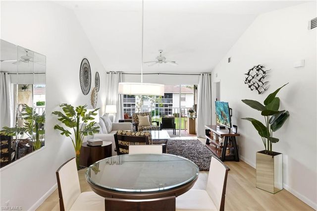 1476 Churchill CIR J203, Naples, FL 34116