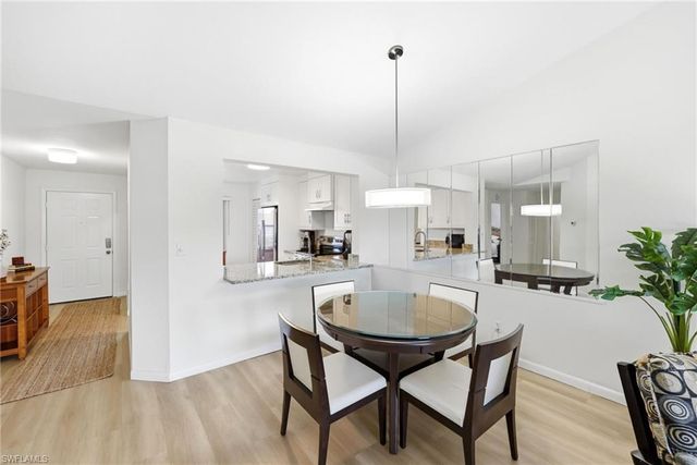 1476 Churchill CIR J203, Naples, FL 34116