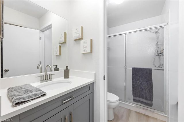 1476 Churchill CIR J203, Naples, FL 34116